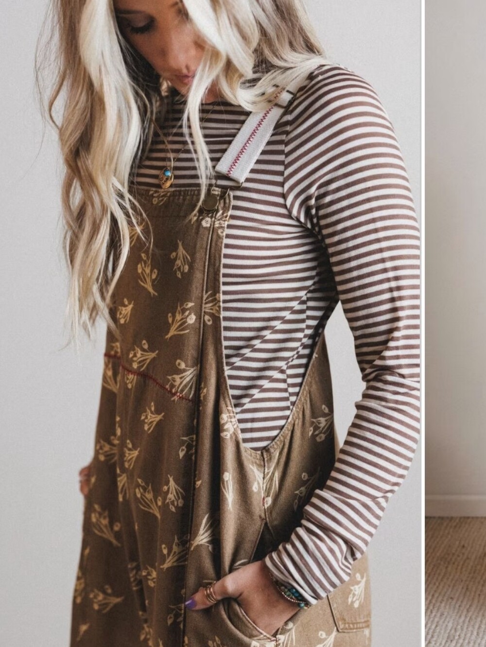 Easel Floral Frenzy Jumpsuit Overalls in Olive Grey, Taupe Floral Print Womens L - Picture 2 of 11